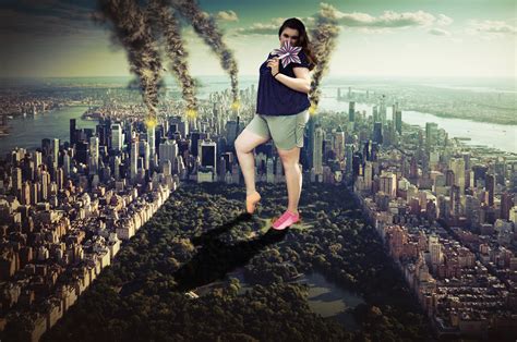 unaware giantess comic 7