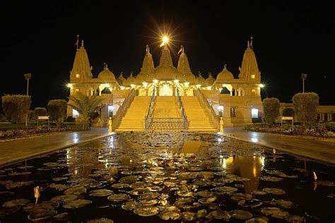 The 10 Amazing Temples in India to Visit - TraveLover Planet