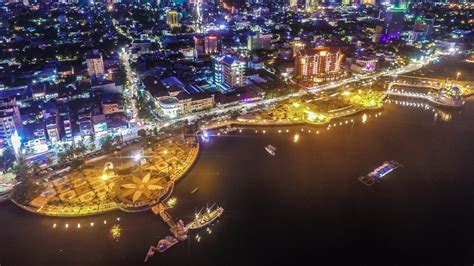 Ini Spot Foto Favorit Di Pantai Losari Makassar Konteks