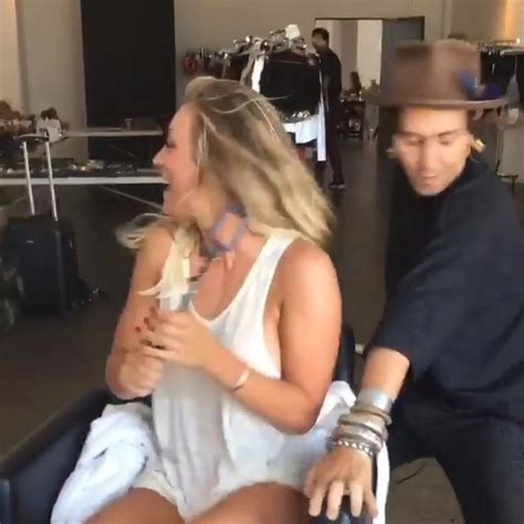 Kaley Cuoco Leggy And Side Boob Free Porn B XHamster XHamster