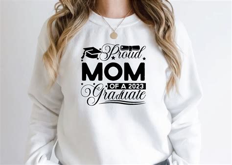 Proud Mom Of A 2023 Graduate Svg Grafika Przez Creative Designer250