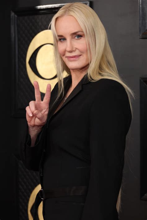 Daryl Hannah Young A Look Back At The Blonde Beautys Most Iconic 80s