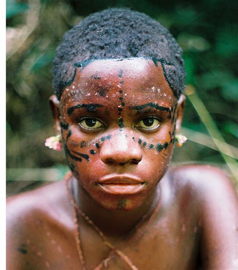 Central African Republic, Portrait Of Pygmy Girl, 2000 : Jeff Shea