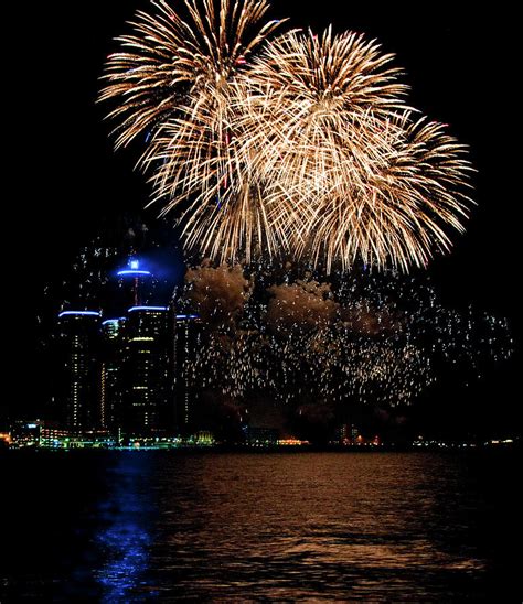 Fireworks Over Detroit River 6 Photograph By Paul Cannon Fine Art America