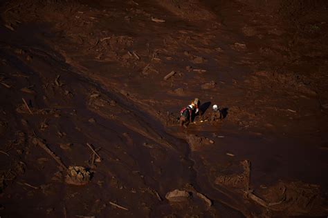 Fotos Lama Invade Brumadinho Mg Após Rompimento De Barragem Da Vale 25012019 Uol Notícias