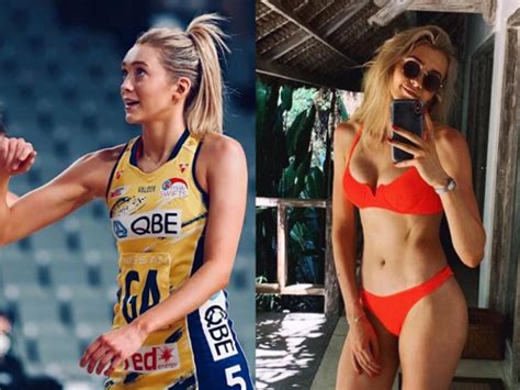 Nữ VĐV đẹp từng cm khoe chùm ảnh bikini quyến rũ