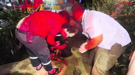 Two Farm Workers In Knife Fight Over Whose Wife Has Nicest Vagina Need To Know