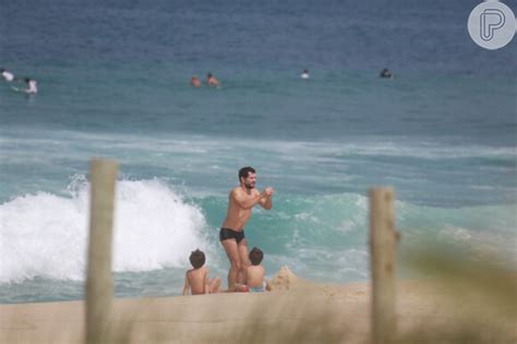 Foto Daniel De Oliveira Tamb M J Est Escalado Para O Remake De O