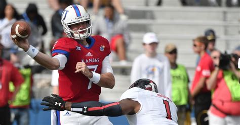 Kansas Jayhawks Notebook Breaking Down Issues With The Ku Defense