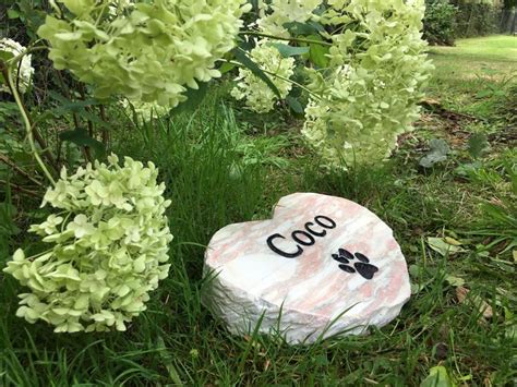 Marble Heart Pet Memorial Stepping Stone | Pet memorials, Stepping ...