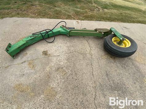 John Deere Hydraulic Lift Assist Frame Bigiron Auctions