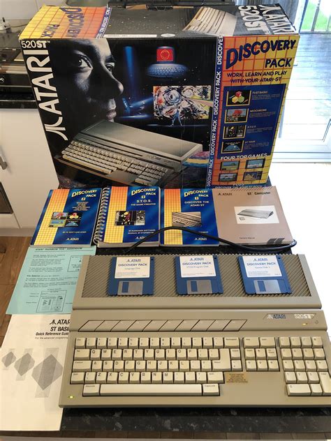 Atari St 520 Stfm Discovery Pack With Box Cables Mouse Manuals 80