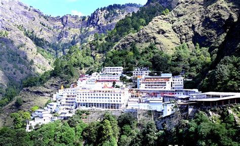 Maa Vaishno Devi Yatra 2024 माँ वैष्णों देवी जानें वाले श्रद्धालुओं