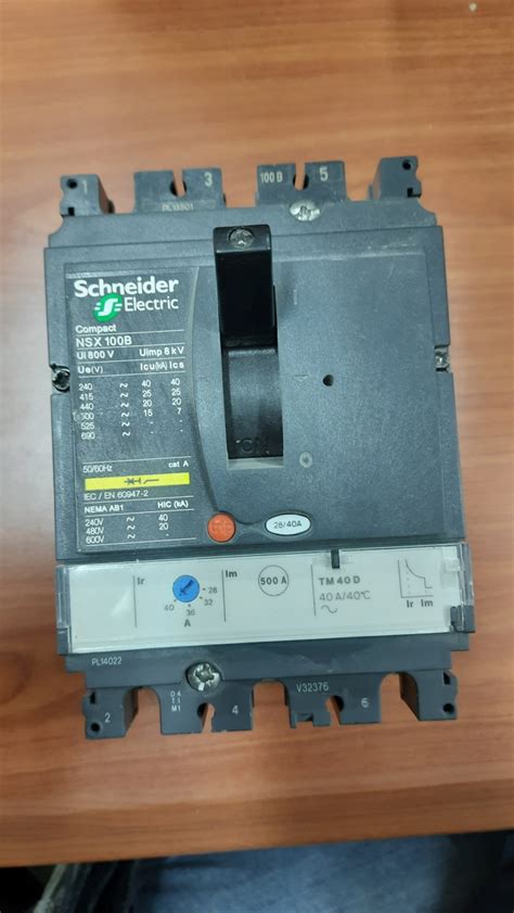 LV429554 Schneider Circuit Breaker ComPact NSX100B 25kA 415VAC TMD