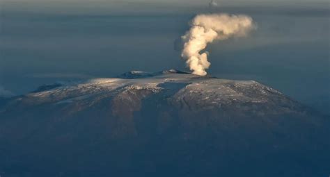 Pedirán evacuar a más de 2 000 familias en riesgo por volcán del Nevado