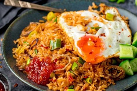 Resep Nasi Goreng Bakar Pedas Aroma Nikmatnya Bikin Lapar