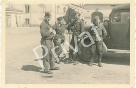 Foto Wk Ii Soldaten Luftwaffe Wehrmacht Pkw Stadt In Polen Polska F