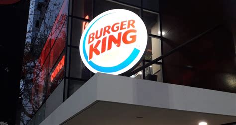 Burger King inaugura novas lojas 100 digitais em São Paulo para