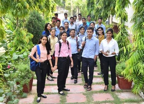 IILM Academy Of Higher Learning Jaipur Campus School College