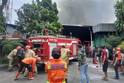 Pabrik Suku Cadang Mobil Ludes Terbakar Diduga Korsleting Listrik