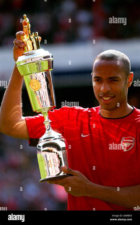 Arsenal S Thierry Henry With His Pfa Player Of The Year Award Stock