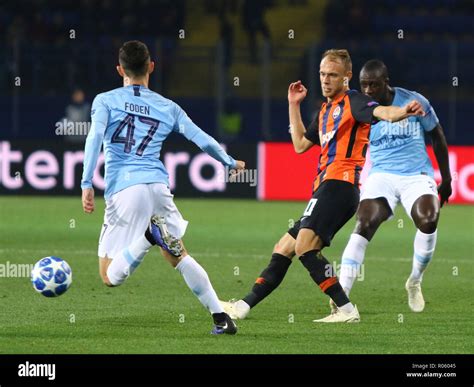 Phil Foden Jump Immagini E Fotografie Stock Ad Alta Risoluzione Alamy