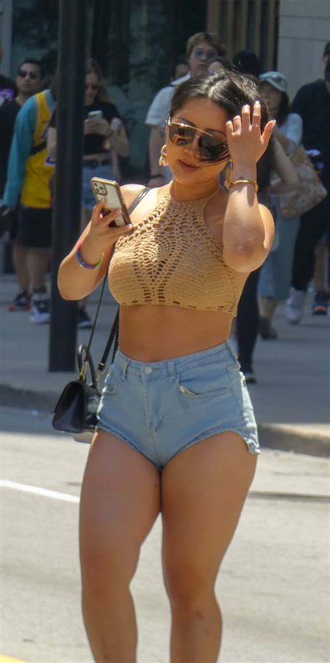 Sexy asian with revealing shorts (OC) - Short Shorts & Volleyball - Forum