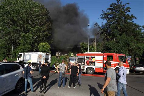 Battistini A Fuoco Autodemolitore Evacuati Tre Palazzi Corriere It