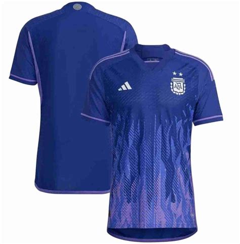 Presentaron la nueva camiseta suplente de la Selección para el Mundial