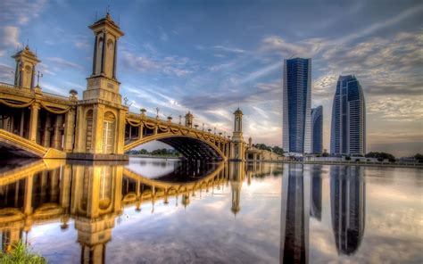 Hd Wallpaper Of Kuala Lumpurs Stunning Skyline And Bridge Reflection