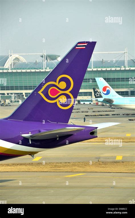 Thai Airlines Logo