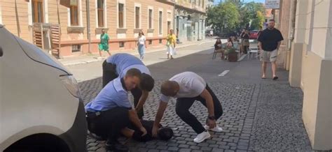 Politist Lovit Intentionat Cu Masina De Un Sofer Agresiv In Centru La