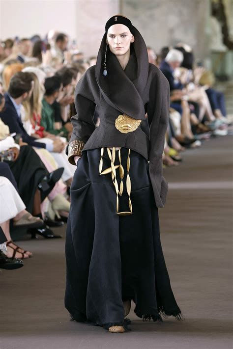 Schiaparelli Couture Fall Winter 2023 Paris Nowfashion