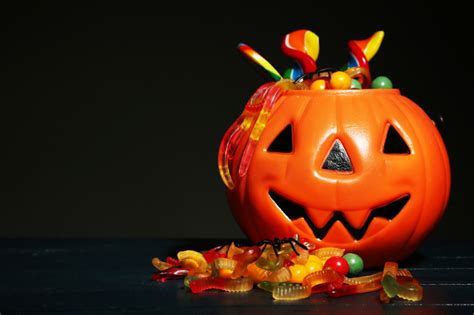 Halloween Cukierki W Papierku Najlepsze By Unikn Psikusa Polityka