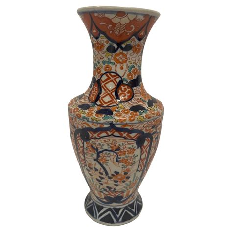 19th Century Japanese Imari Vase At 1stDibs Japanese Imari Vases