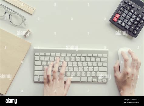 Keyboard Hands Computer Hi Res Stock Photography And Images Alamy