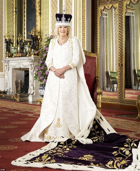 Buckingham Palace releases official portraits from King Charles' coronation (photos)