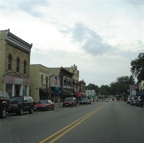 Deerfield Wi Mainstreet Photo Picture Image Wisconsin At City