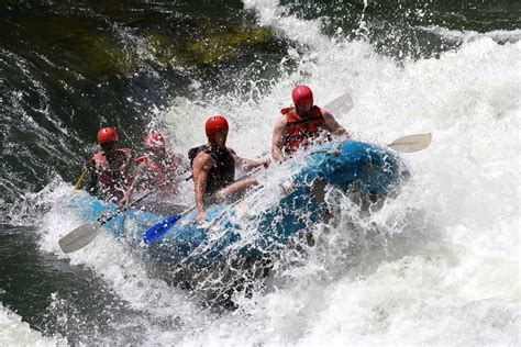 White Water Rafting On The Zambezi River When And How To Do It