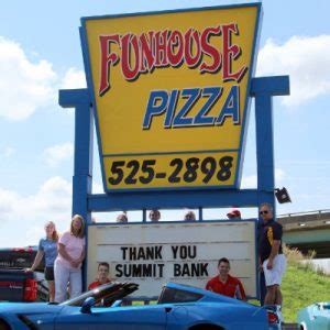 Fun House Pizza & Pub – Serving Kansas City since 1964