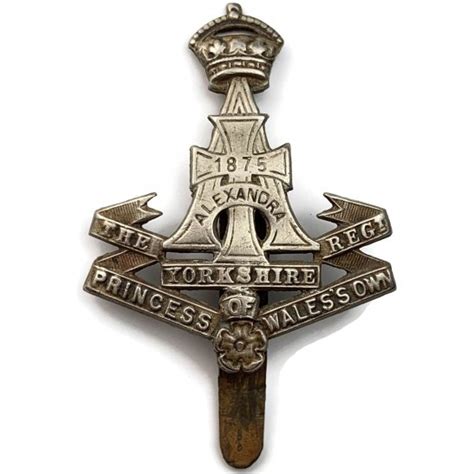 Ww1 Yorkshire Green Howards Regiment Cap Badge