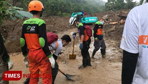 Bantu Korban Banjir Dan Tanah Longsir Act Dirikan Posko Bantuan