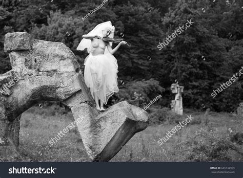 Naked Musician Playing Violin Outdoors Stock Photo 645532969 Shutterstock