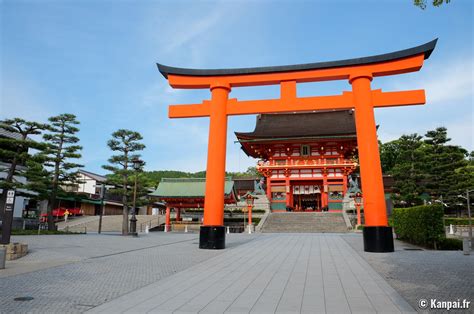 Fushimi Inari Taisha Le Sanctuaire Aux 10000 Torii De Kyoto