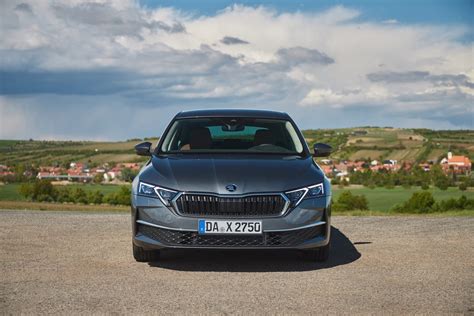 Skoda Octavia 1.5 TSI 150 (2024) | Reviews | Complete Car