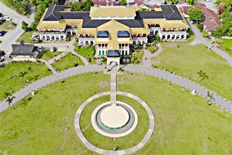 Istana Maimun Medan Wisata Sejarah Mulai Dari Putri Hijau Hingga