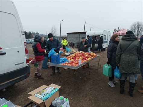 Takie są ceny warzyw i owoców na targowiskach w marcu 2023 Mamy dane z