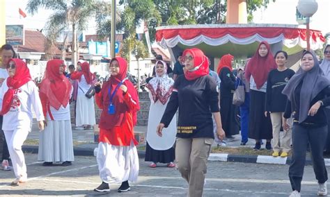 Meriahkan Hut Ke Ri Manajemen Rsud Andi Makkasau Gelar Senam Dan