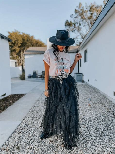 Over Ways To Wear A Tulle Skirt Anytime Anywhere Your True Self