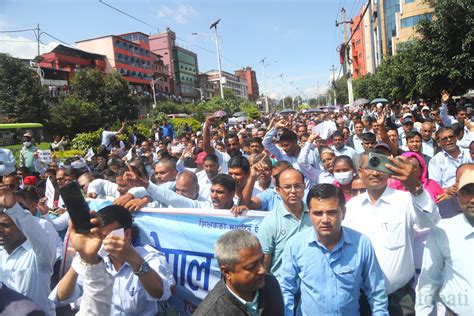 काठमाडौं महानगरभित्रका सामुदायिक विद्यालयका प्रधानाध्यापकले भने